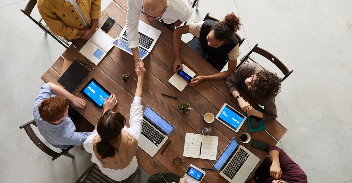 Tradução de Comunicação Interna em Fusões e Aquisições